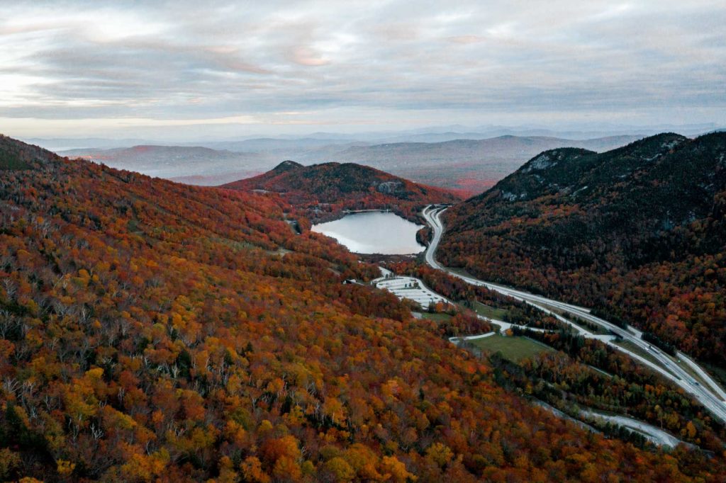 A Green Mountain notch at peak from the air.