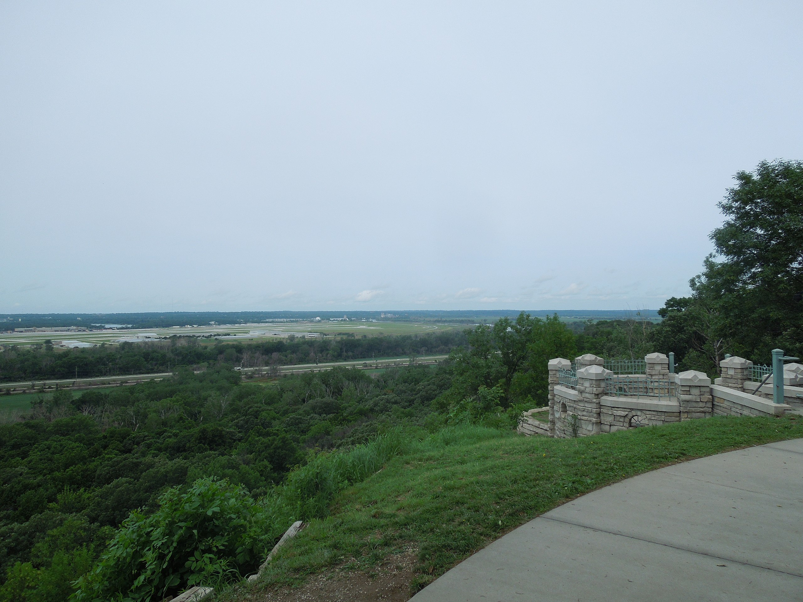 Lewis & Clark Monument Scenic Overlook | Historic Sites In Iowa