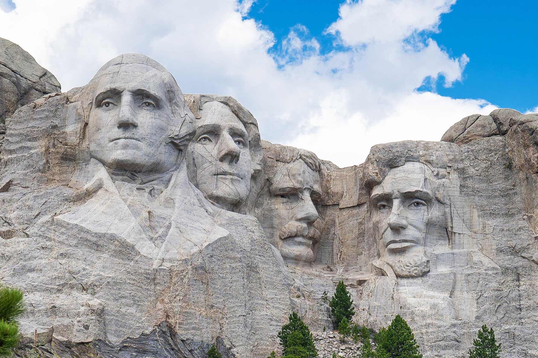 25 EPIC Things to Do Near Mount Rushmore (Helpful Guide + Photos)