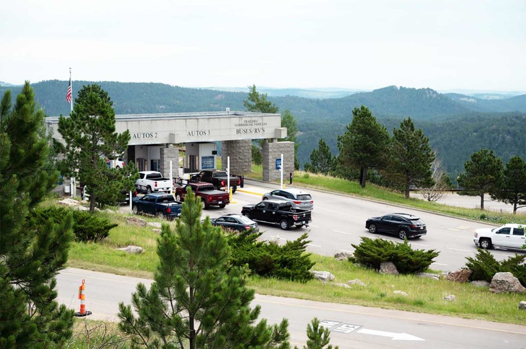 15 HELPFUL Tips for Visiting Mount Rushmore (Things to Do)