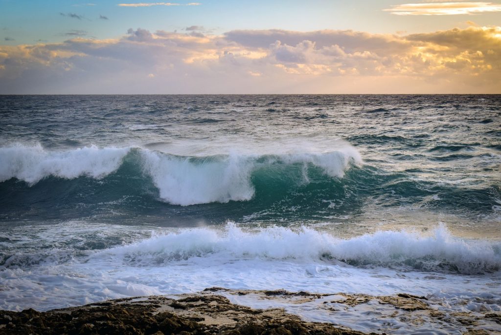 sea, waves, sunset-5975484.jpg