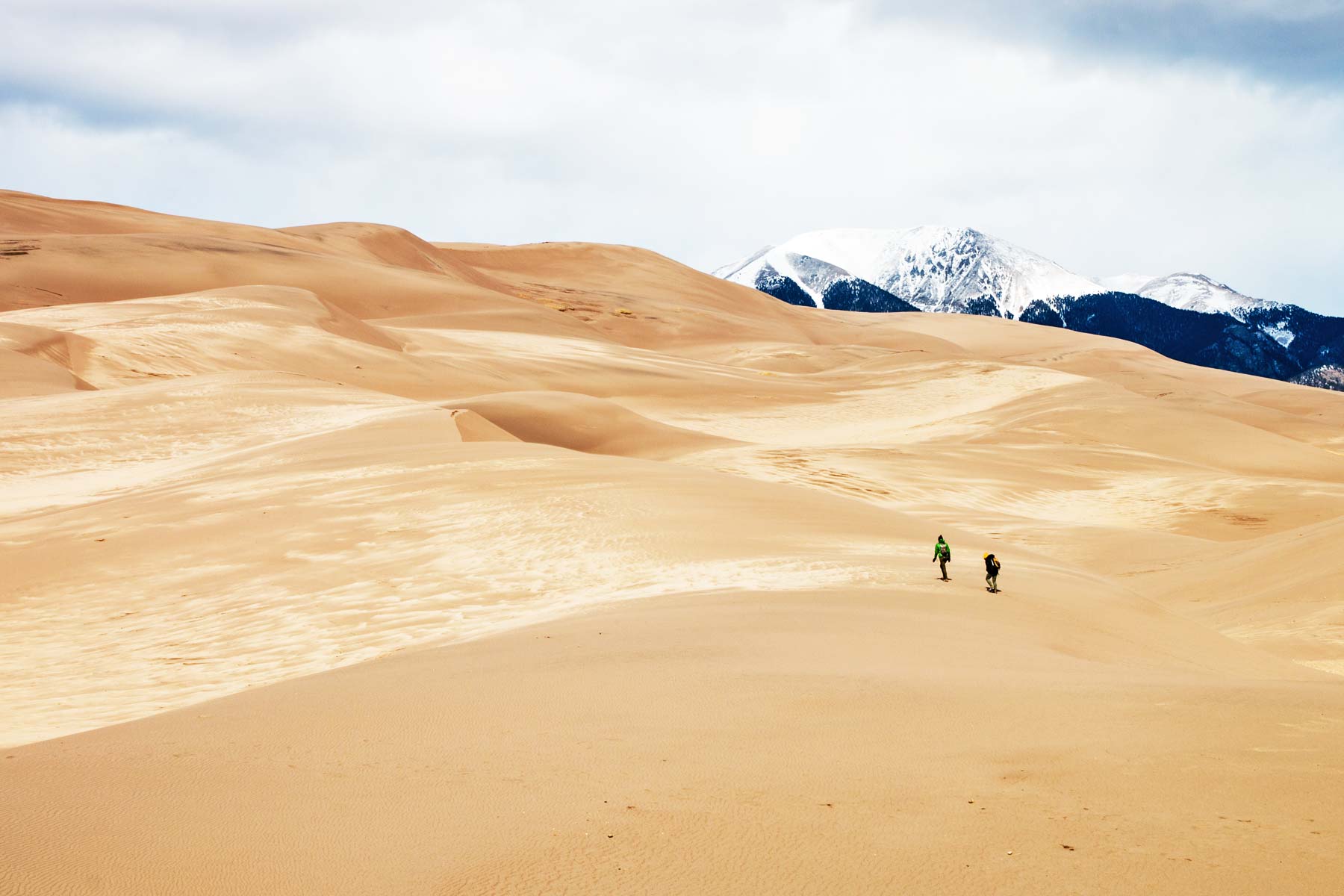 hiking great sand dunes national park colorado