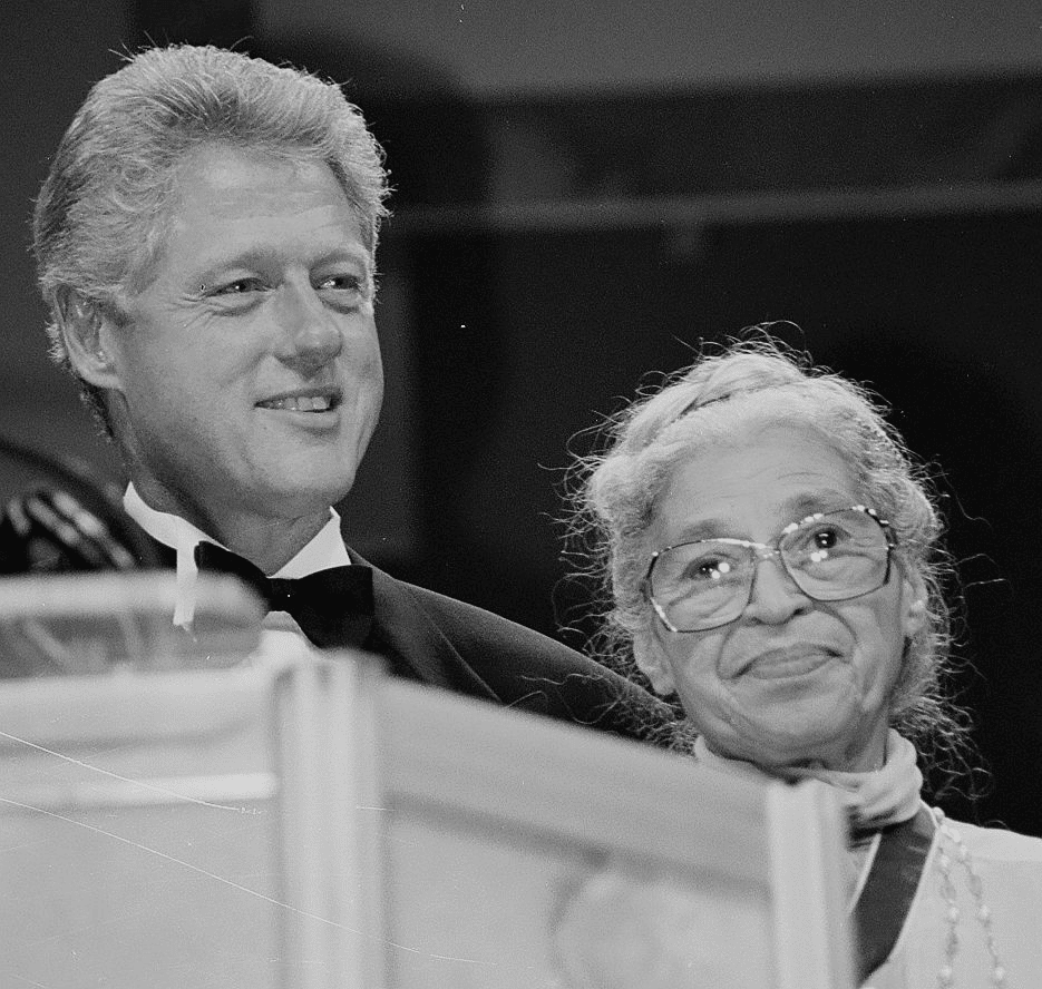 Rosa Parks receiving an award from President Bill Clinton | Civil Rights Sites