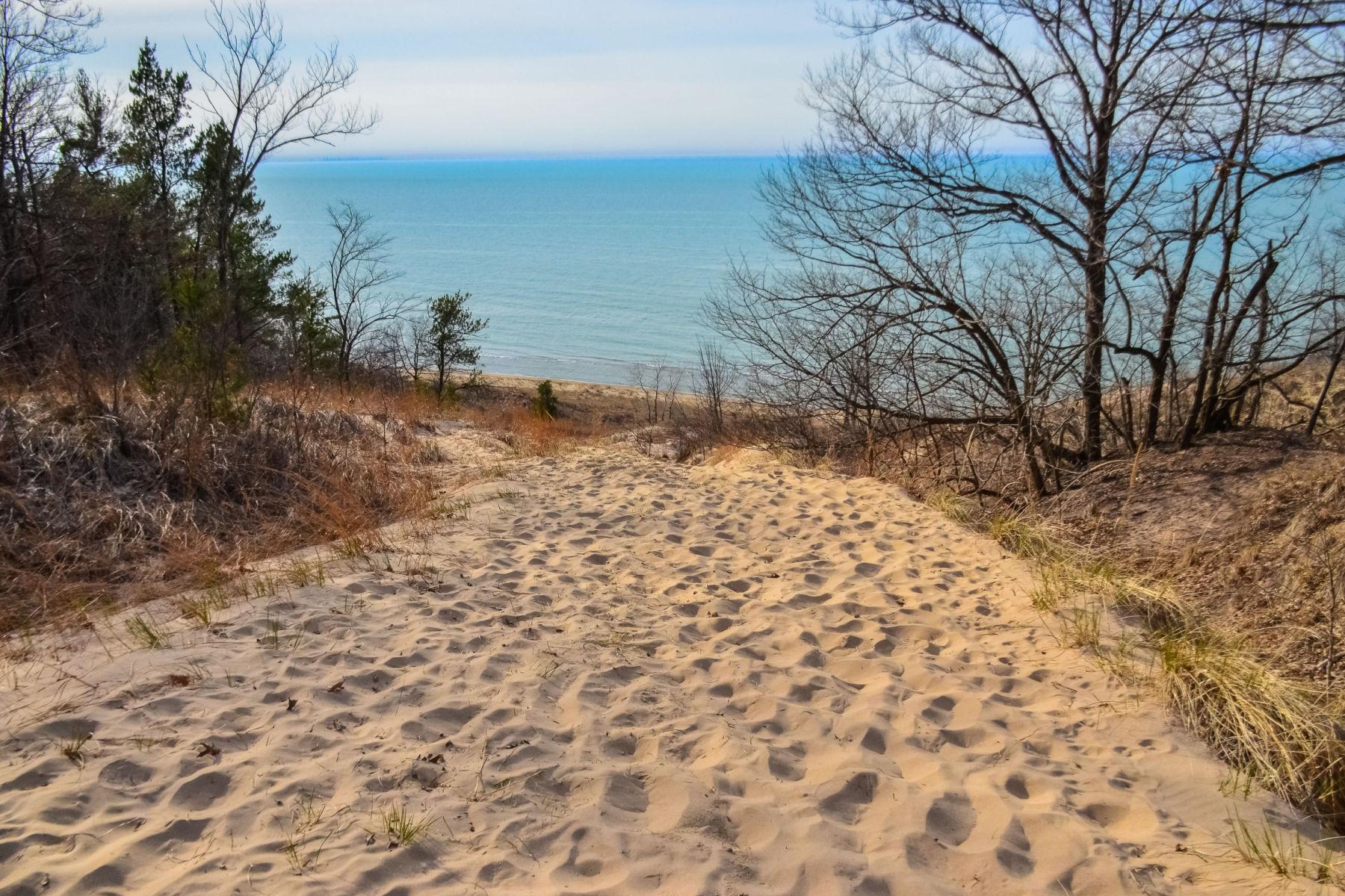 20 FUN Indiana Dunes Things to Do (+ Camping at the Dunes)
