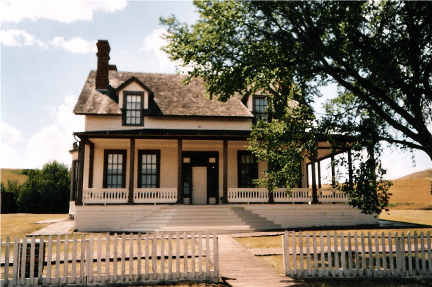 Reproduction of the Custer House at Ft. Abraham Lincoln south of Bismarck, North Dakota | Historic Sites in North Dakota