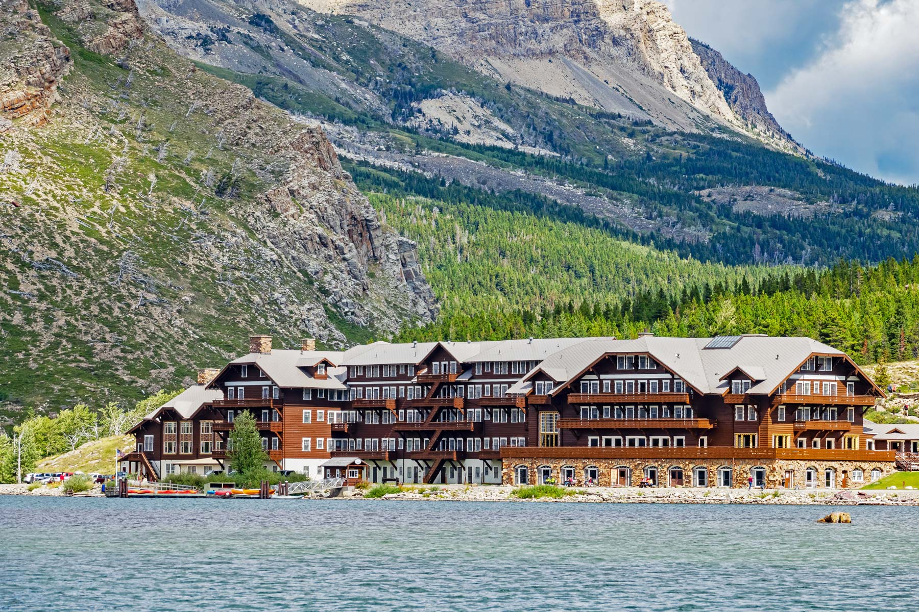 many glacier hotel swiftcurrent lake montana