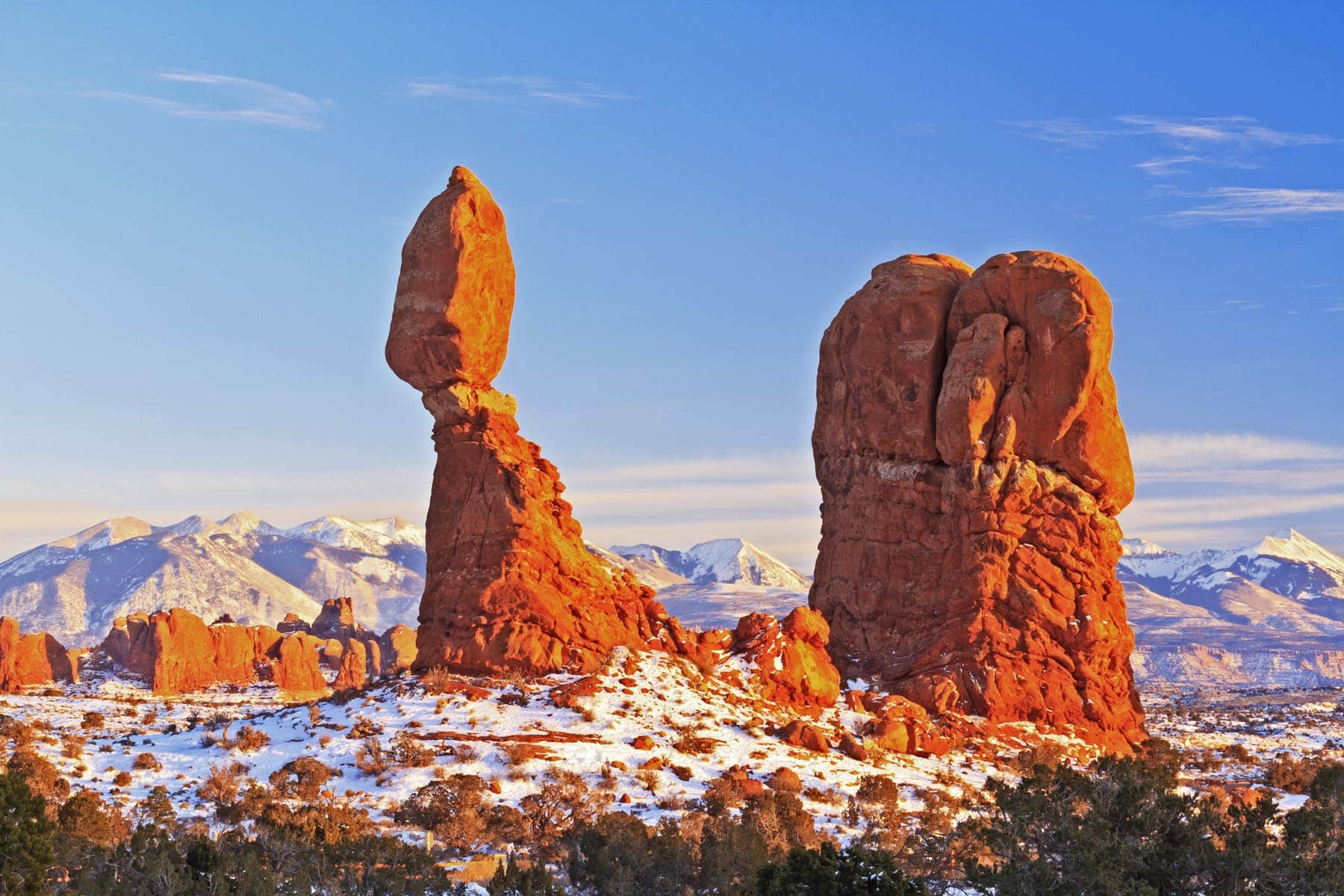 arches national park december, winter national parks, december national parks, arches in the snow