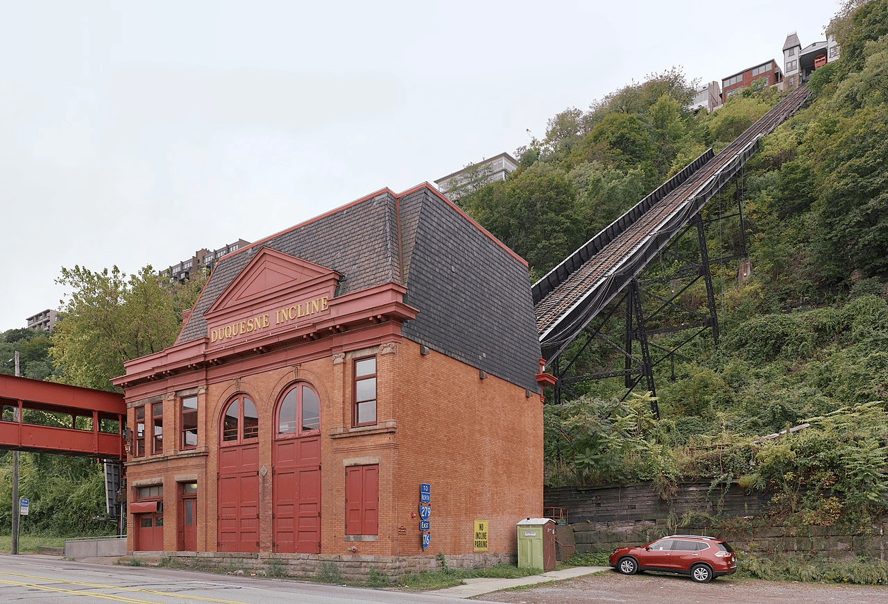 Lower building of the Duquesne Incline in Pittsburgh | Historic Sites In Pennsylvania