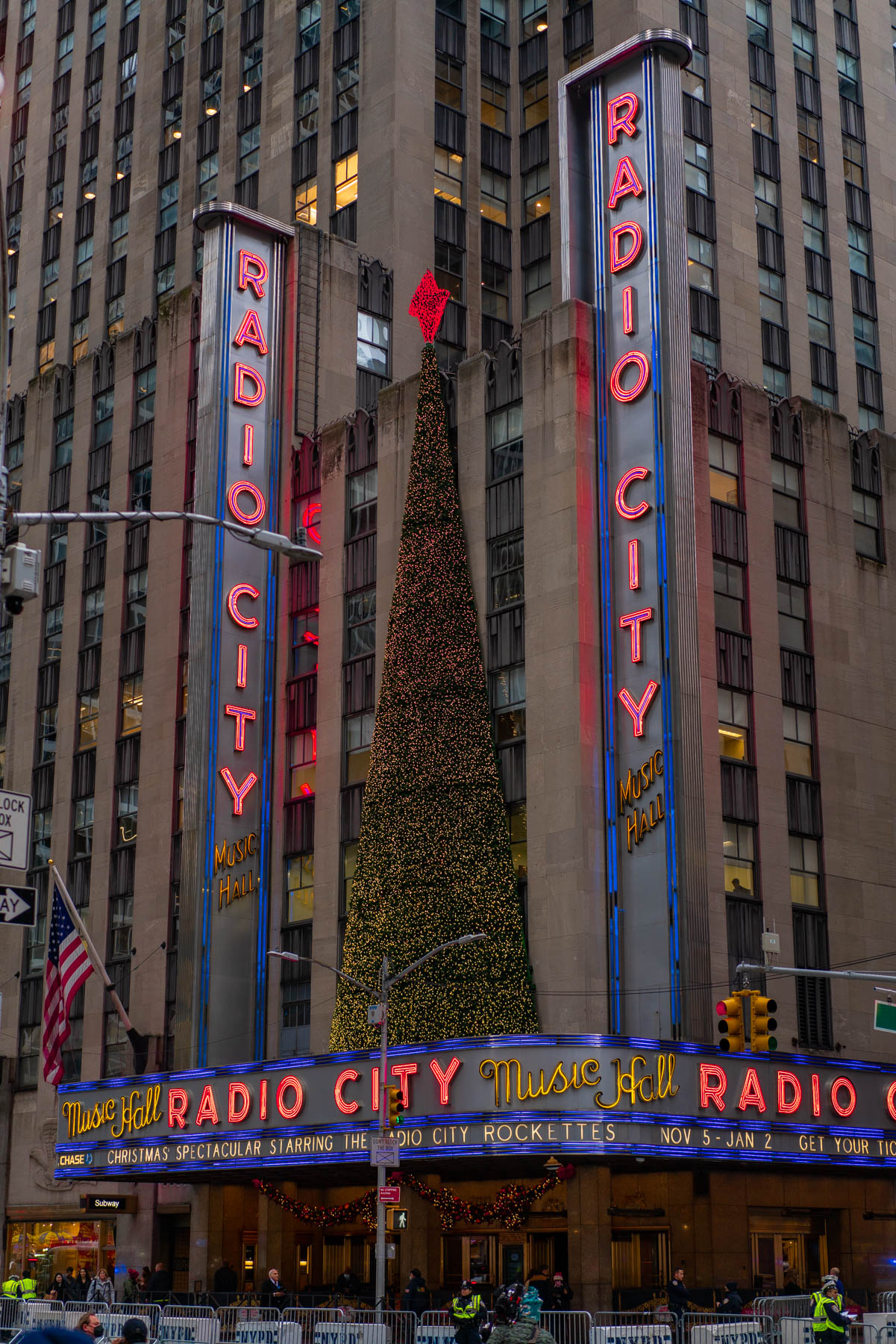 radio city music hall, new york landmarks