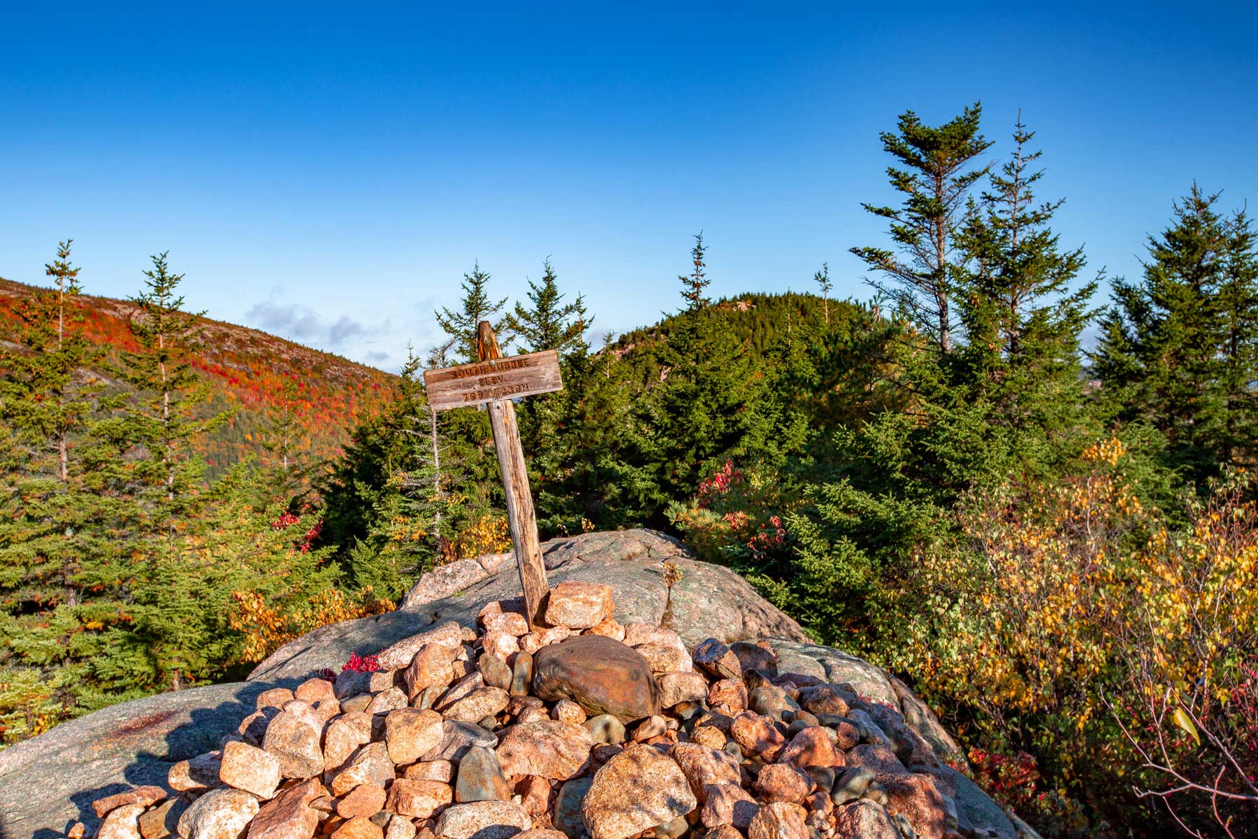 best hikes in acadia national park, south bubble summit, acadia national park