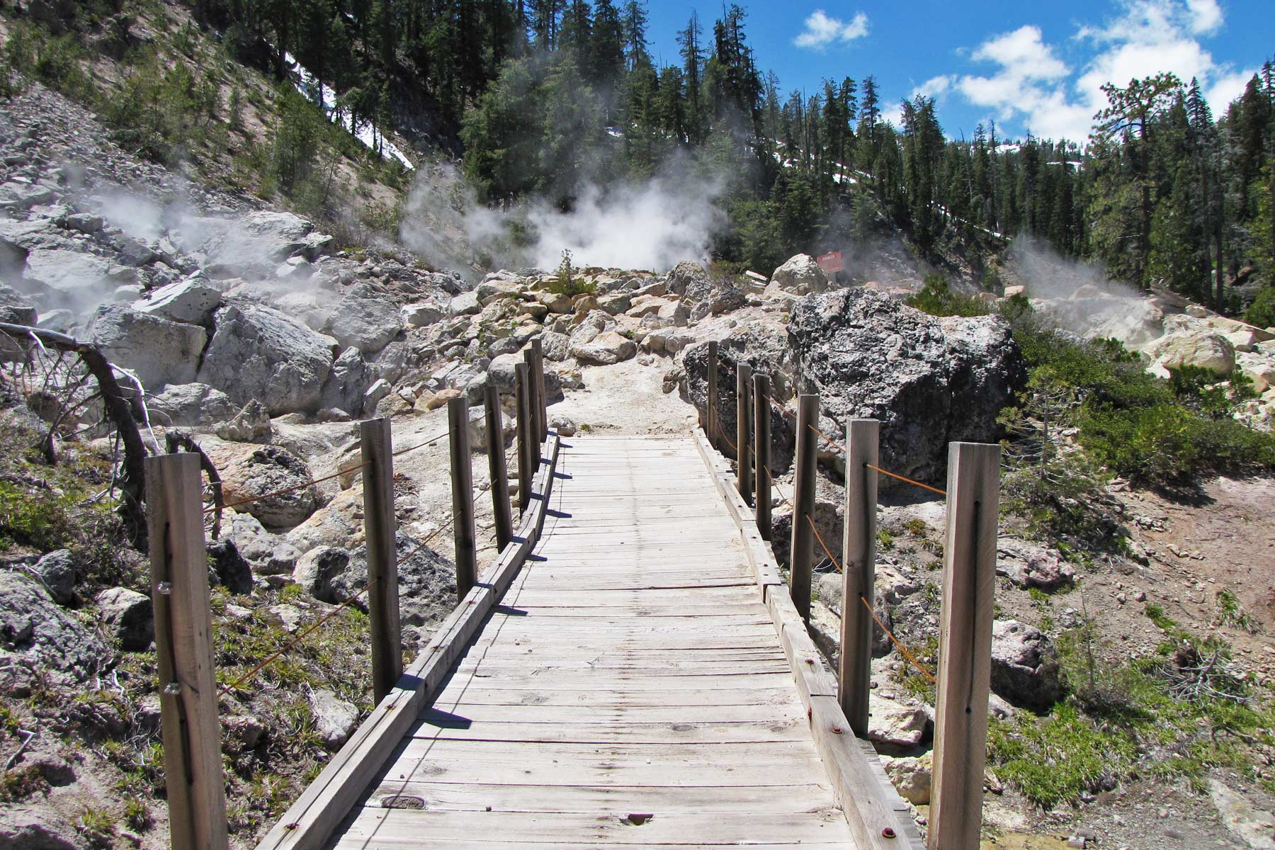 devils kitchen bridge, things to do in lassen volcanic national park