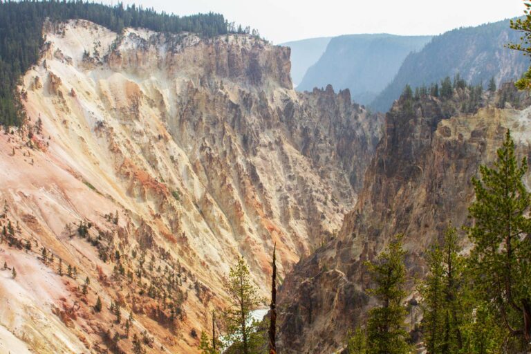 Best Time to Visit Yellowstone