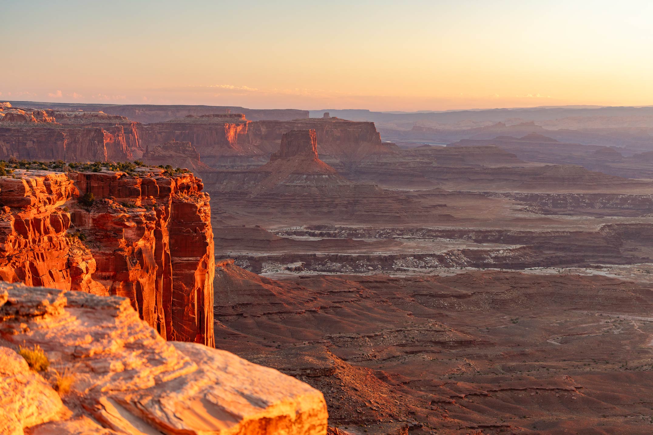 sunrise at buck canyon overlook canyonlands national park utah