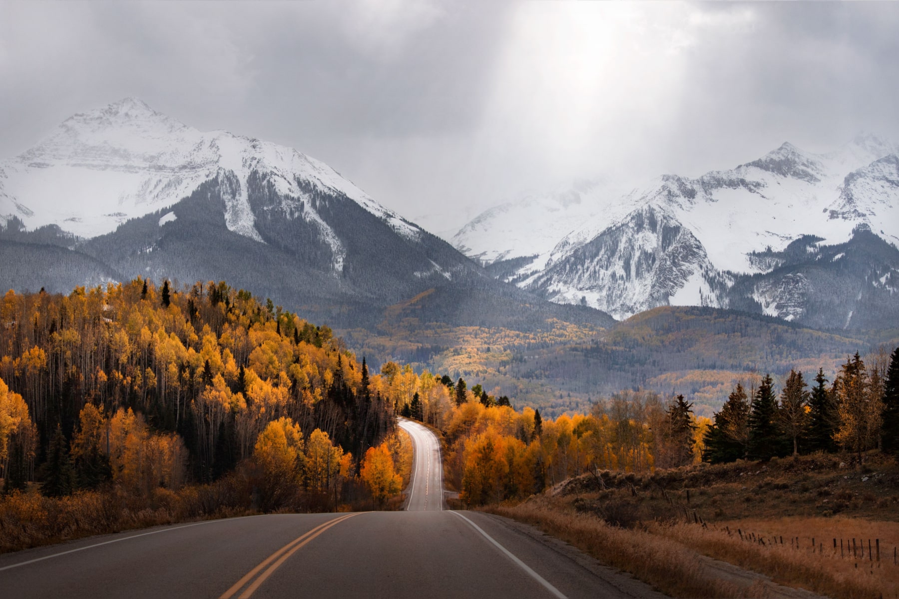 Colorado Road Trip Fall Colors Snow Peak Mountains