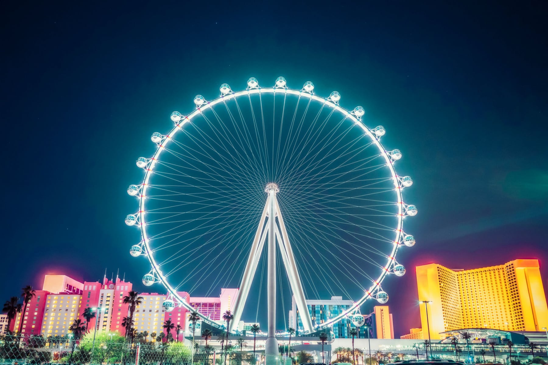 Large Ferris wheel knwon as 'The High Roller" in Las Vegas. 