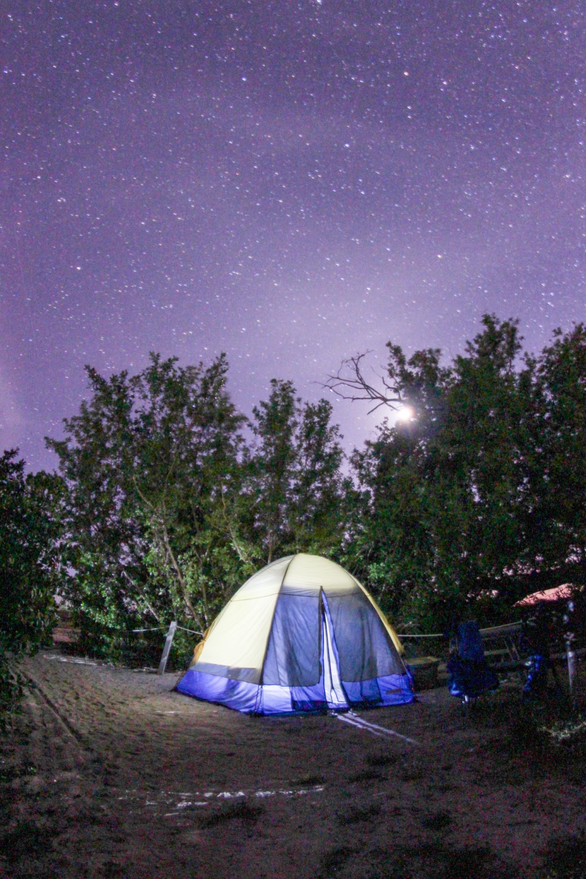 Night camping site with stars is one of the best things to do at Dry Tortugas. 
