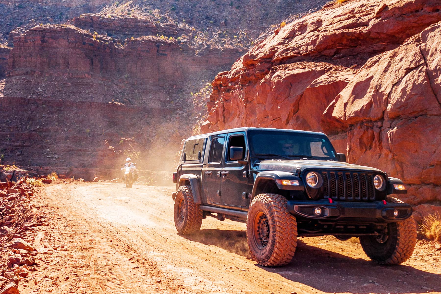 driving shafer road canyonlands national park utah
